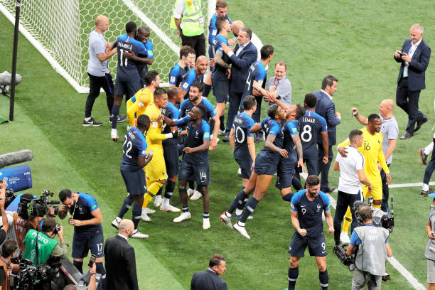 此前在类似 此前在类似